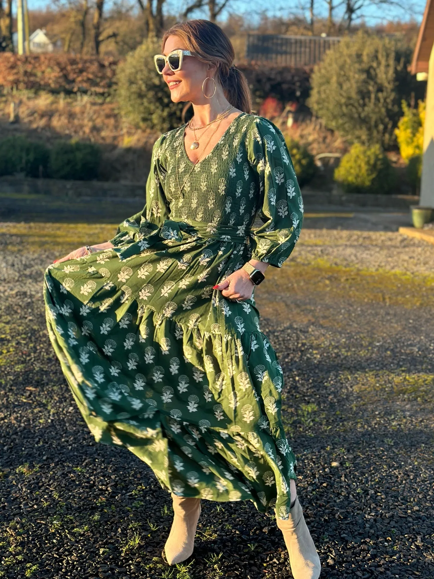 ‘GRACE V-DRESS’ IN FOREST GREEN