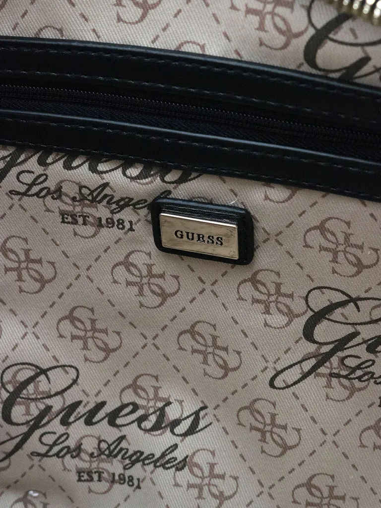 Guess Pochette HWST65 42720