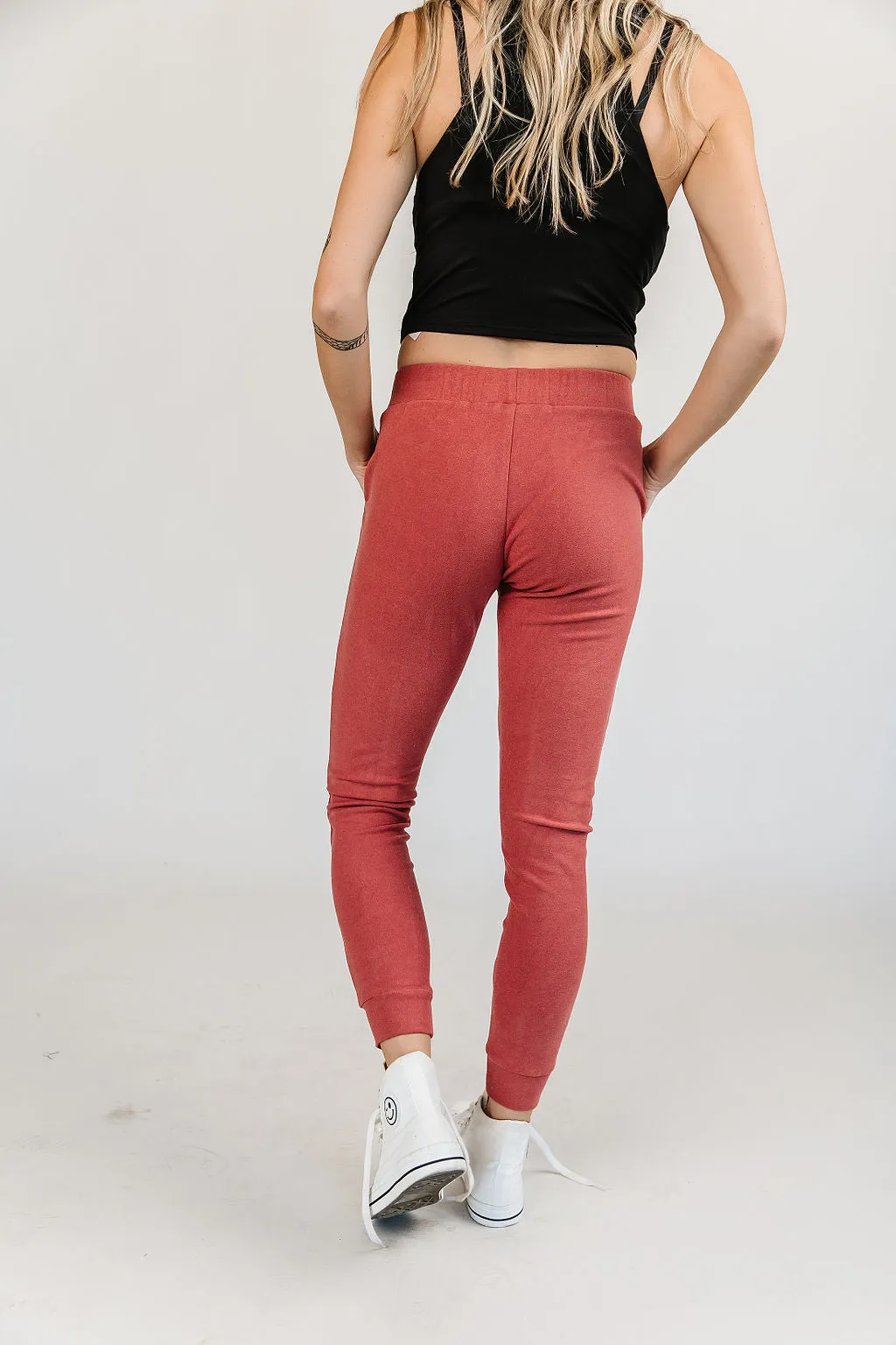 Performance Fleece Joggers- Pomegranate