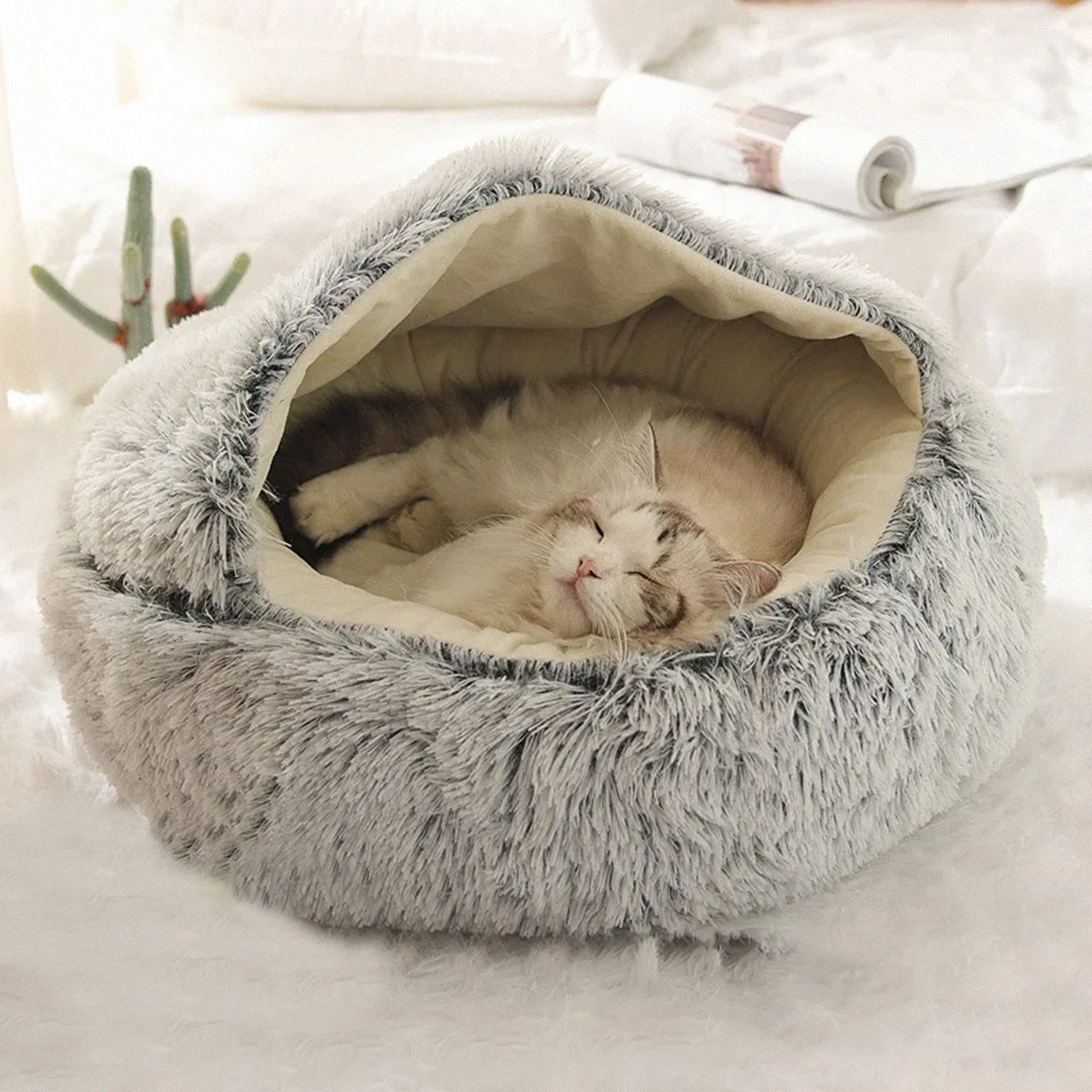 Plush Round Pet Bed & Comfy Warm Nest for Cats & Dogs